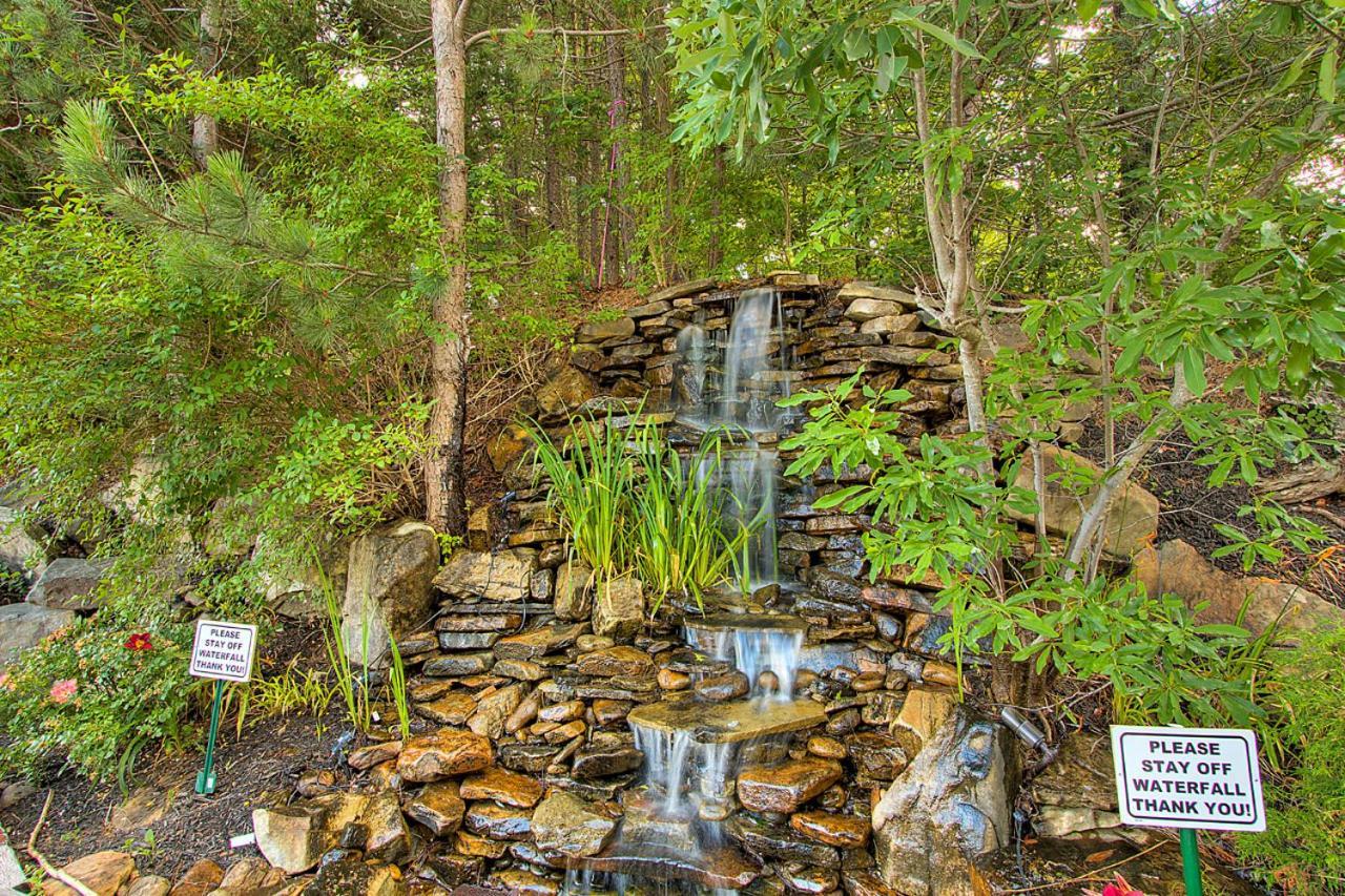 Tanasi Lodge - Reunions, Retreats, Weddings, Family Getaways Sevierville Exterior photo