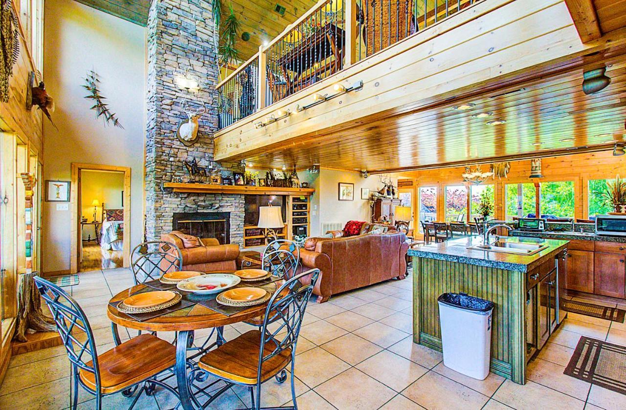 Tanasi Lodge - Reunions, Retreats, Weddings, Family Getaways Sevierville Exterior photo